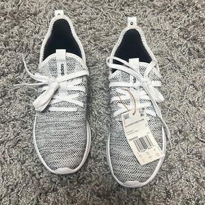 Adidas cloud foam comfort tennis shoes